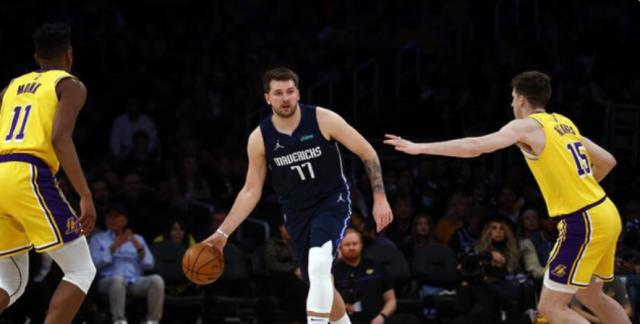 麻将胡了2-补扣霍华德+点名詹姆斯 关键时刻东契奇带走胜利